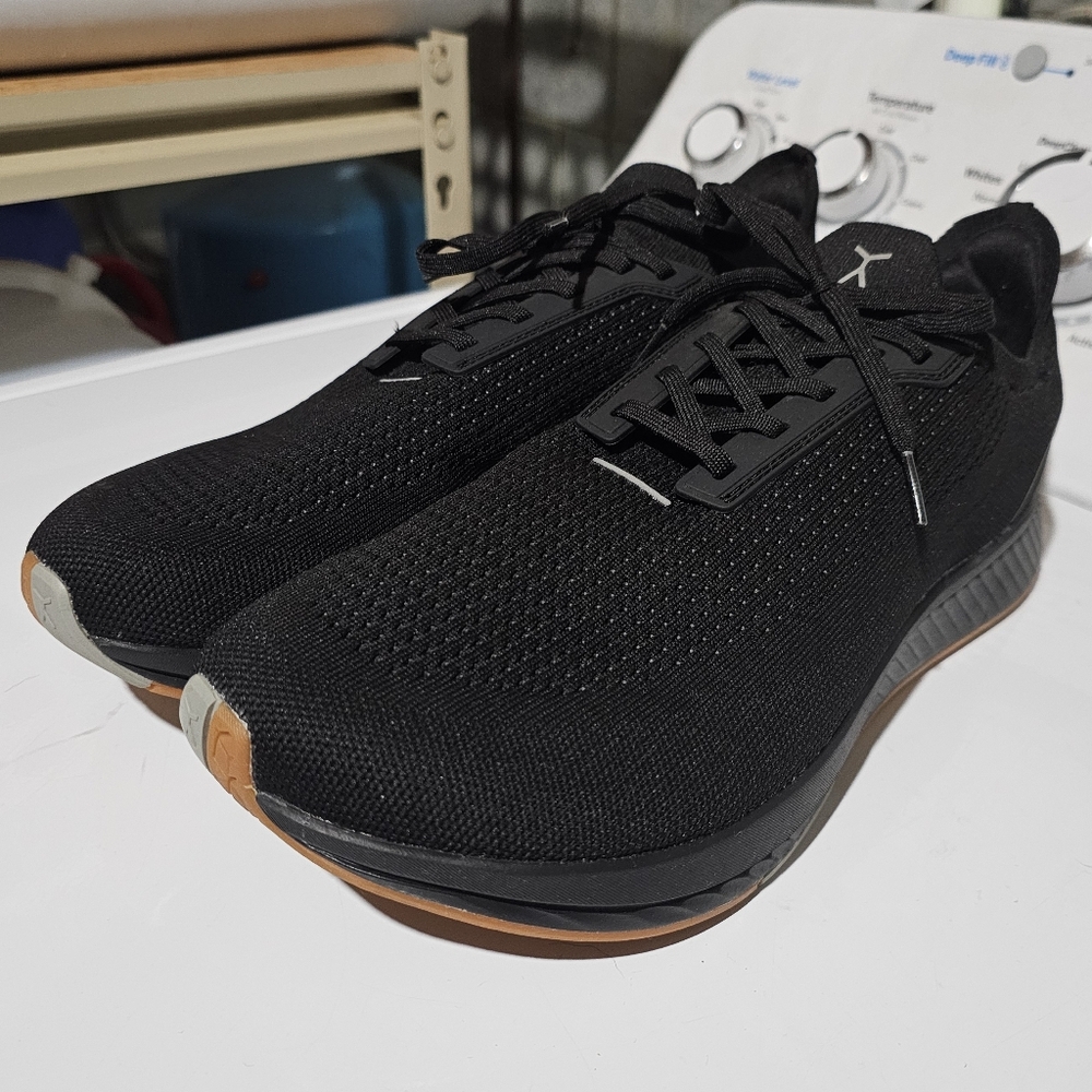 Flux Footwear Adapt Runner